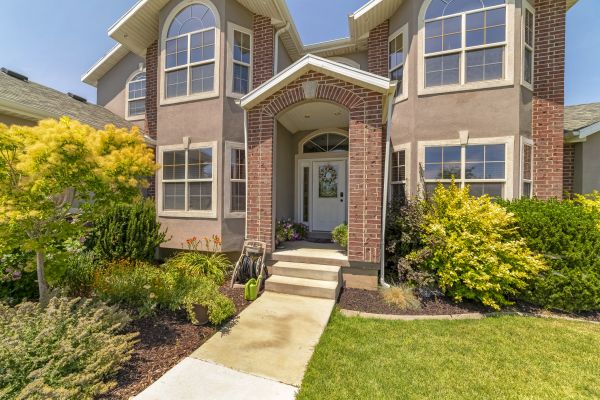 Cost of Transom Window Replacement in Boston