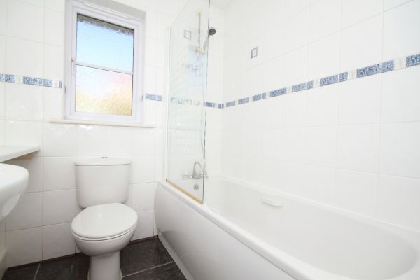Cost of Shower Window Replacement in Boston